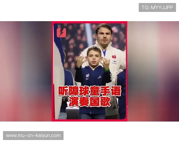 赛场边的敬礼:听障小球童感动数万网友 赛场边的敬礼:听障小球童感动数万网友